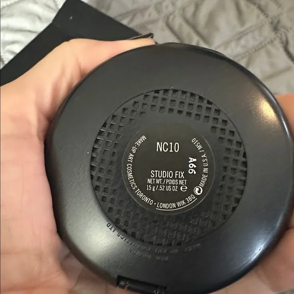 ORIGINAL FORMULA | MAC Studio Fix Powder Plus Foundation | NC10 - Picture 3 of 3